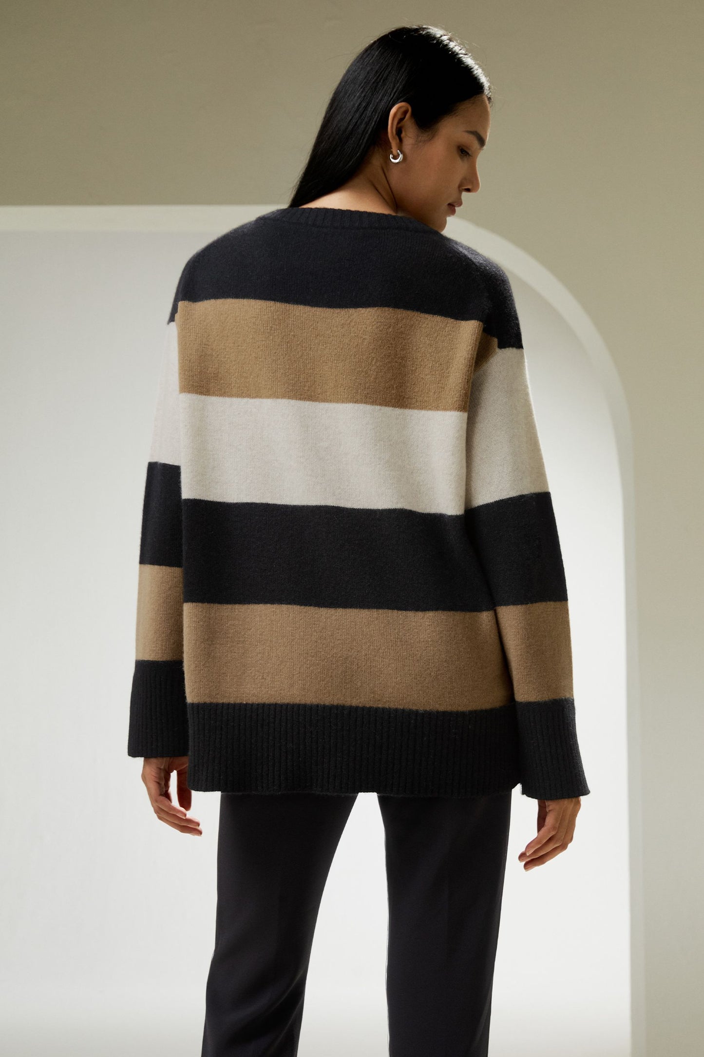 #color_Black & Camel & Beige