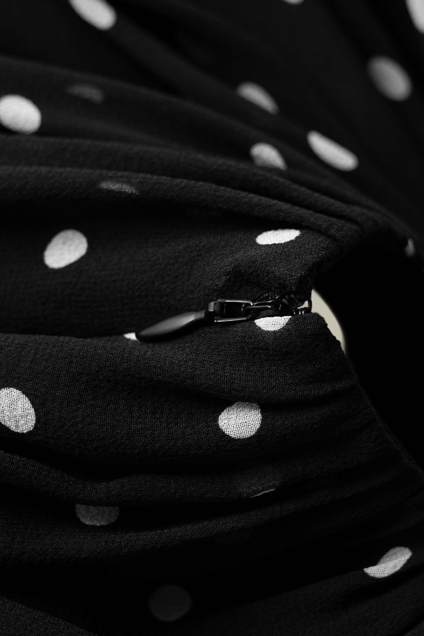 #color_Black