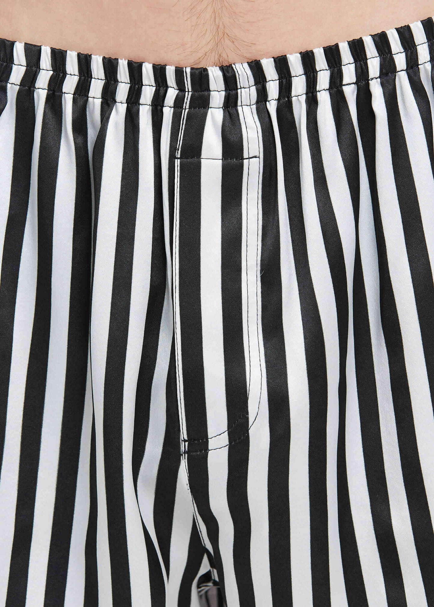 #color_black-and-white-stripe