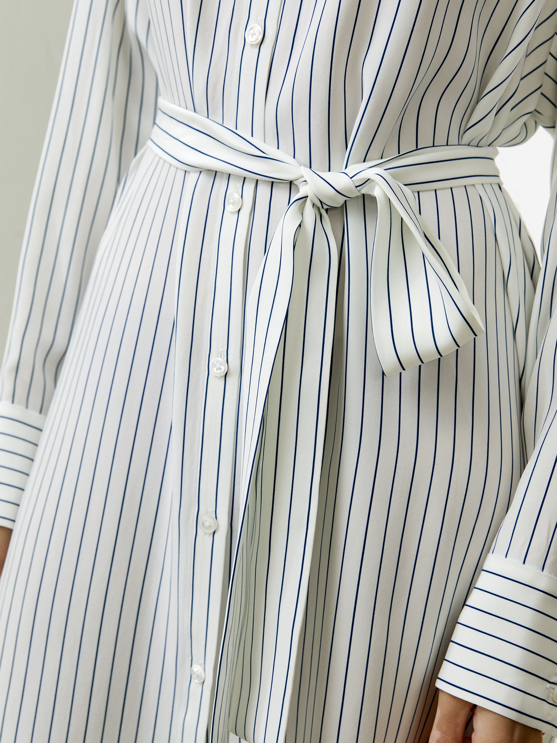 #color_navy-pinstripe